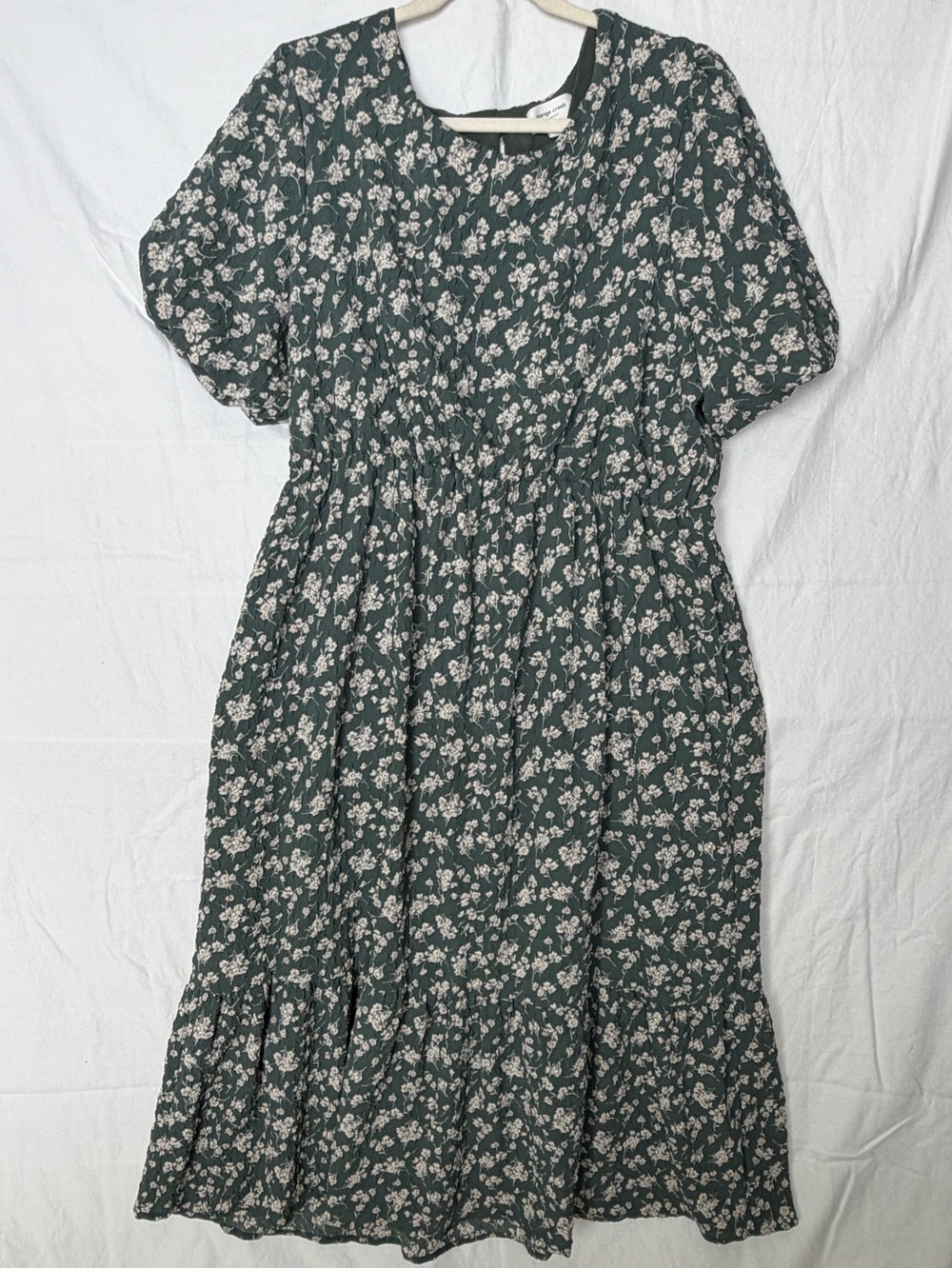 orange creek Sage Green Floral Midi Dress with Puff Sleeves. LIKE NEW XL